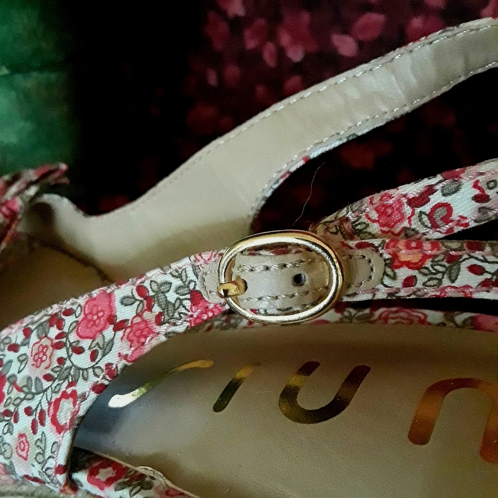 NWOT Unisa Sandals - Picture 6 of 8